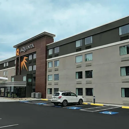 La Quinta Inn & Suites By Wyndham Portland Dt Maine Med-3