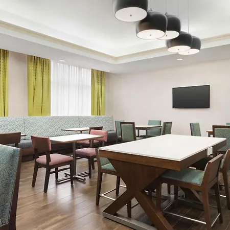 Hampton Inn Quakertown-2