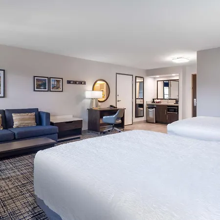 Hampton Inn & Suites Agoura Hills-3