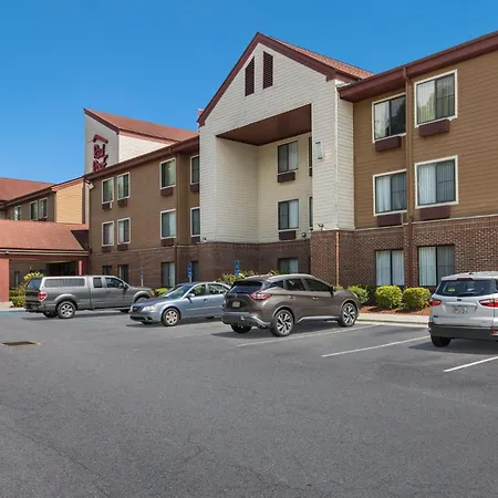Red Roof Inn & Suites Savannah Airport-2