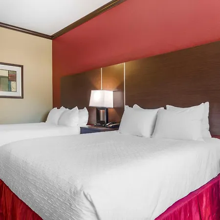 Best Western Plus Classic Inn And Suites-3
