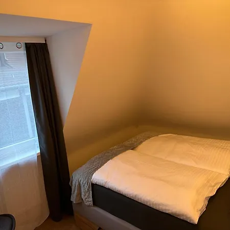 Hotel Emilia-2