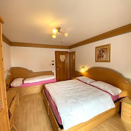 Hotel Chalet Alaska-3