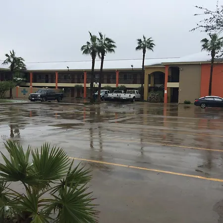 Texas Inn And Suites City Center At University Dr.-3