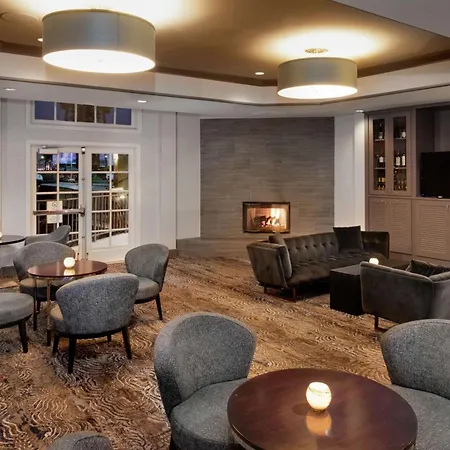 Hilton San Diego Airport/Harbor Island-3