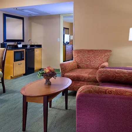 Embassy Suites By Hilton Kansas City International Airport-3