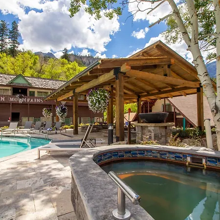 Twin Peaks Lodge & Hot Springs-2