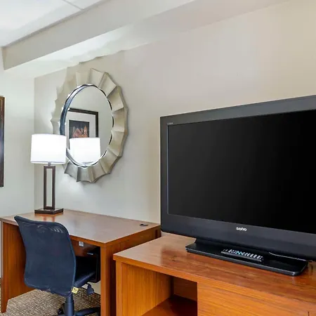 Comfort Suites At Virginia Center Commons-3