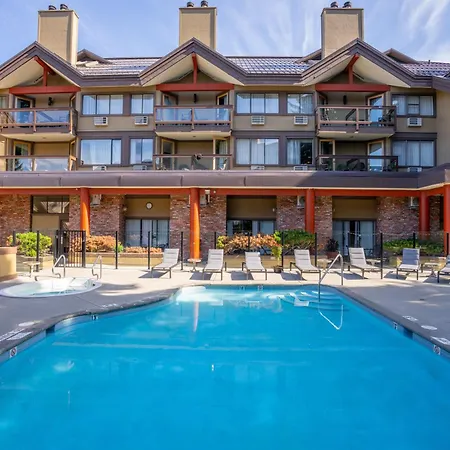 Whistler Village Inn & Suites-3
