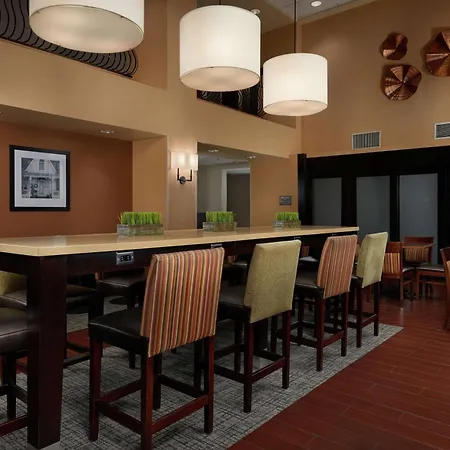 Hampton Inn & Suites Oxford-Anniston-3