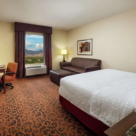 Hampton Inn & Suites Scottsdale At Talking Stick-2