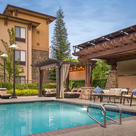 Hampton Inn & Suites Windsor-Sonoma Wine Country-3