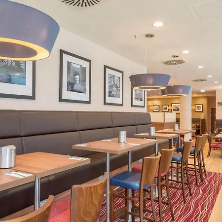 Hampton By Hilton Hamburg City Centre-3