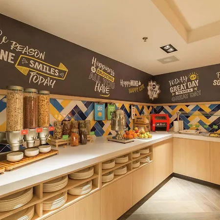 Hampton By Hilton Utrecht Centraal Station-2