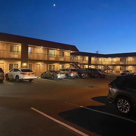 Days Inn By Wyndham Newport Or-3