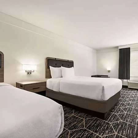 La Quinta By Wyndham Hesperia Victorville-2