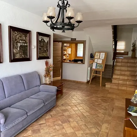 Hotel Cinca-3