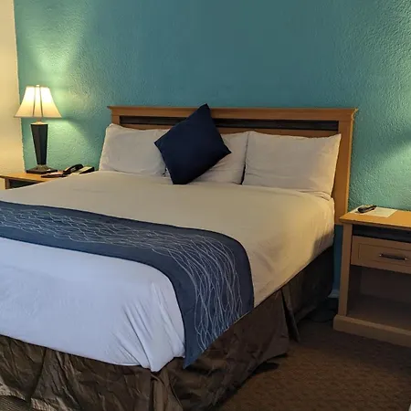 Howard Johnson By Wyndham Downtown Kamloops-3