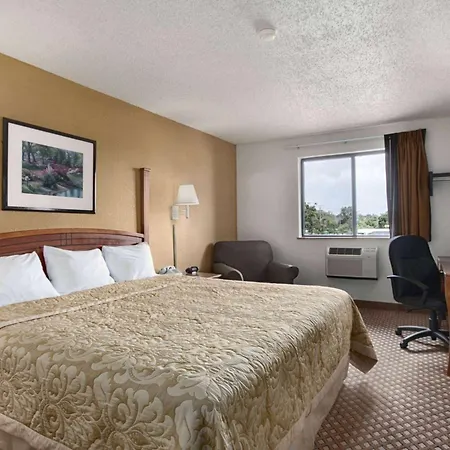 Super 8 By Wyndham Canton/Livonia Area-2