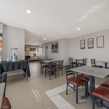 Quality Inn University Area-2