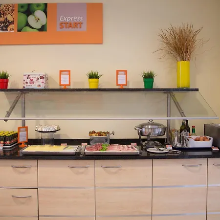 Holiday Inn Express Parma By Ihg-3