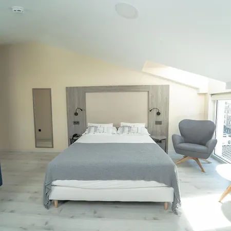 Hotel Lux Melide-3