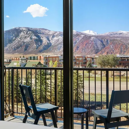 The Hoffmann Hotel Basalt Aspen Tapestry Collection Hilton-2