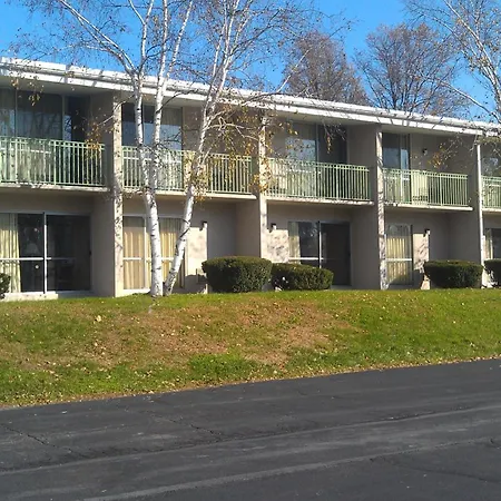 Howard Johnson By Wyndham Newburgh-3