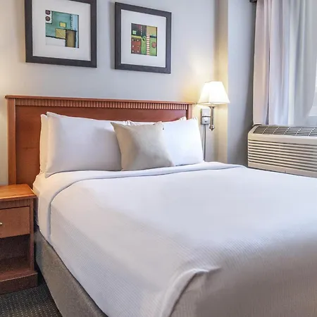 Hotel Saint-Laurent Montreal-3