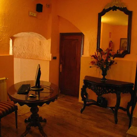 Hotel Don Carlos Cáceres-3