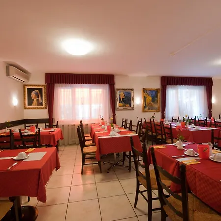 Hotel Dischma - Free Bus And Train Ticket-2