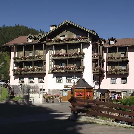 Hotel Canada-3