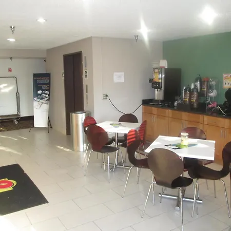 Super 8 By Wyndham Richmond/Chamberlayne Rd-3