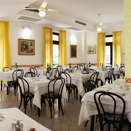 Hotel Aurora-2