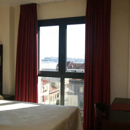 Hotel 44-3