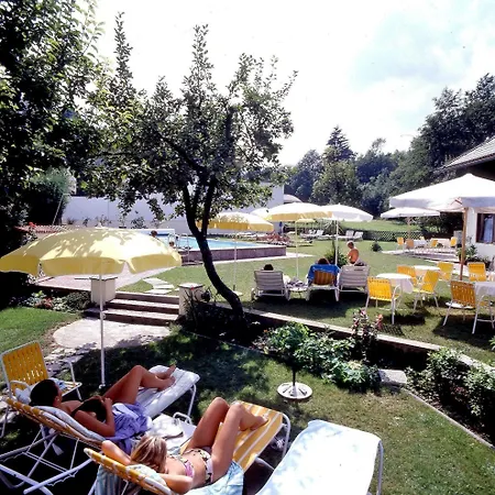 Hotel Velden Bacherlwirt-2