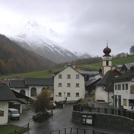 Hotel Edelweiss-2