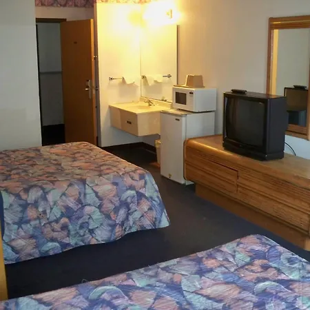 Economy Inn Wentzville-3