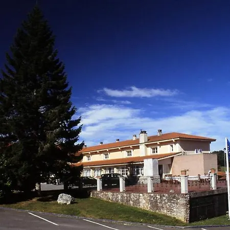 Hotel Villa De Nava-3