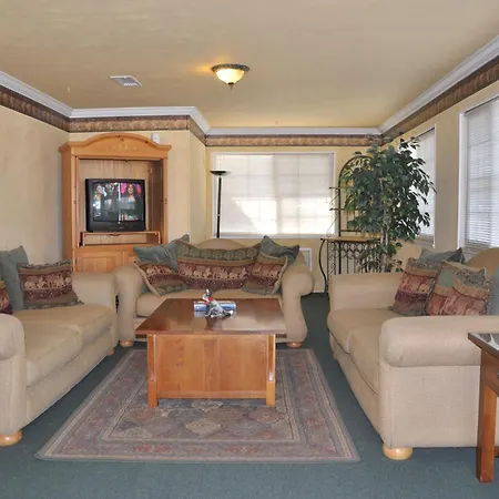 Travelers Inn Manteca-2