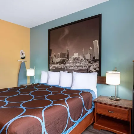 Super 8 By Wyndham Salisbury-2