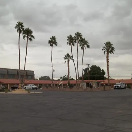 Hacienda Motel-3