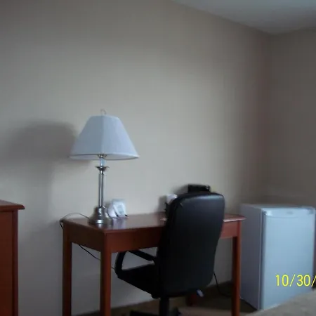 Days Inn By Wyndham Moose Jaw-2