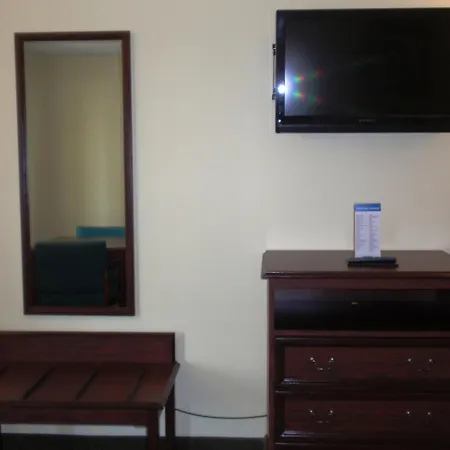 Jameson Inn - Perry-2