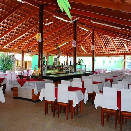 Camping Clube e Pousada Novilha de Ouro-3