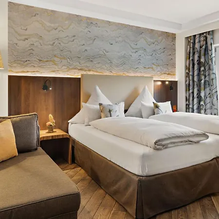 Hotel Deutsche Eiche-3