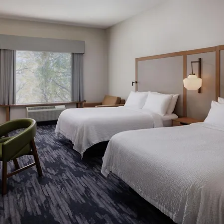 Fairfield Inn & Suites By Marriott Kelowna-3