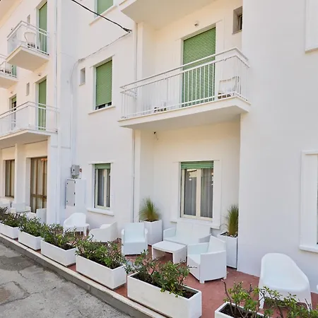 Hotel Jolanda-2