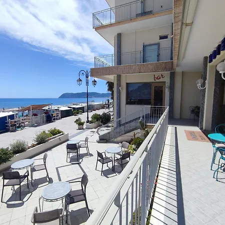 Hotel Tirreno-3