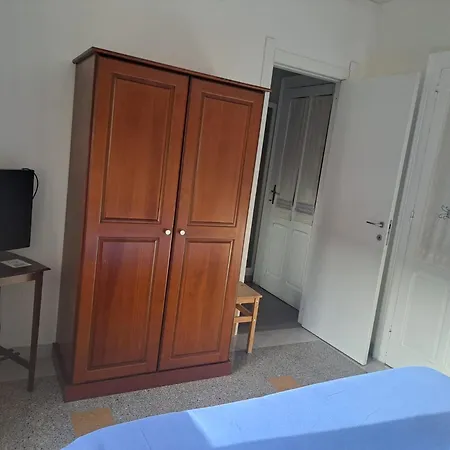Dante Alighieri Guest House-3
